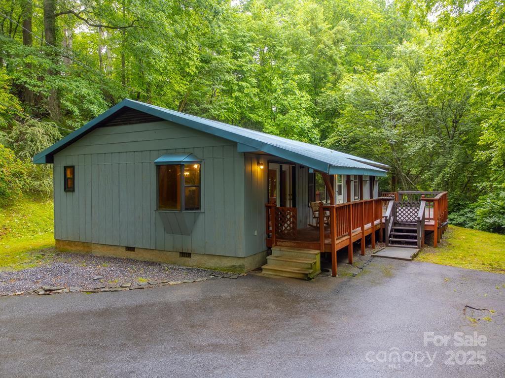 302 Mitchell Rd., Sylva, NC 28779