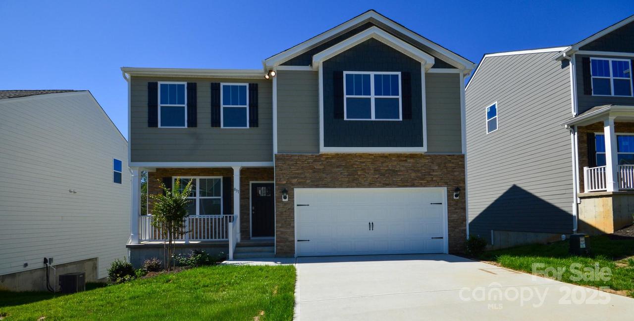 831 Adelston Ln., Asheville, NC 28804