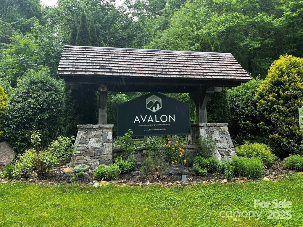 Lot 31 Signature Row Blvd., Waynesville, NC 28785
