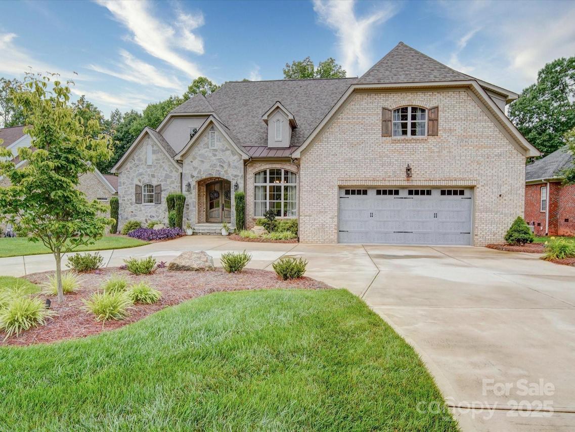 4025 Foxes Tr., Cramerton, NC 28032