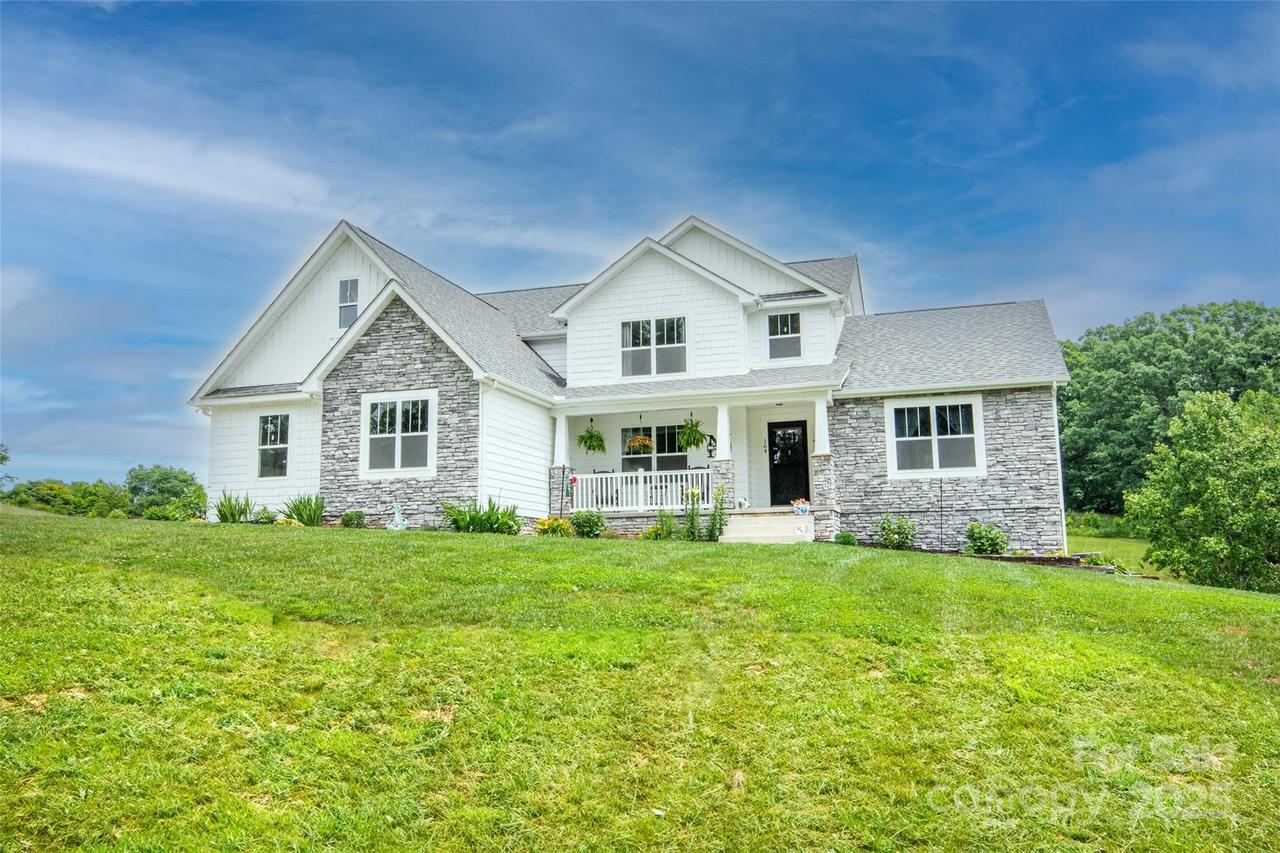 164 Vance Farm Dr., Statesville, NC 28625