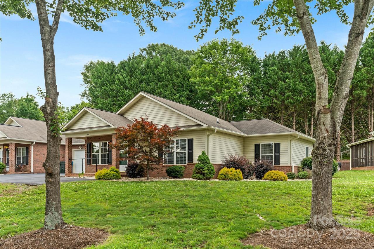 2561 26th Ave., Hickory, NC 28601