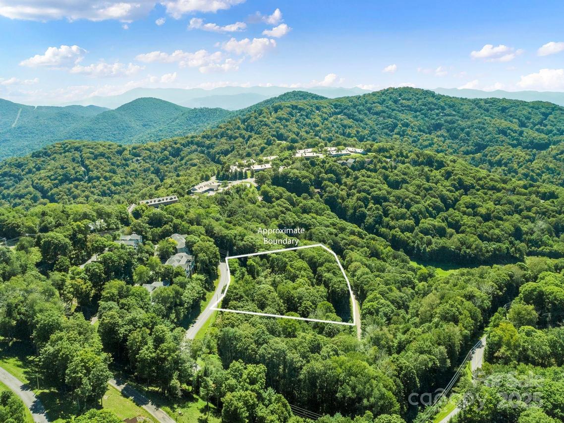 734 Oak Ridge Ln. #734 & 735, Mars Hill, NC 28754