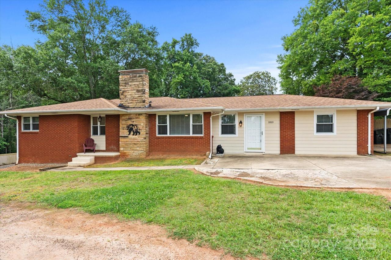 1810 13th Ave., Hickory, NC 28601