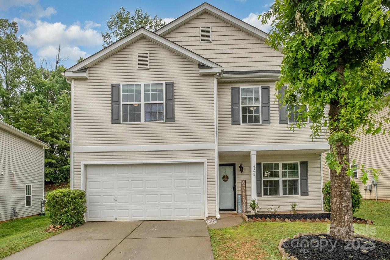 9524 Eagle Feathers Dr., Charlotte, NC 28214
