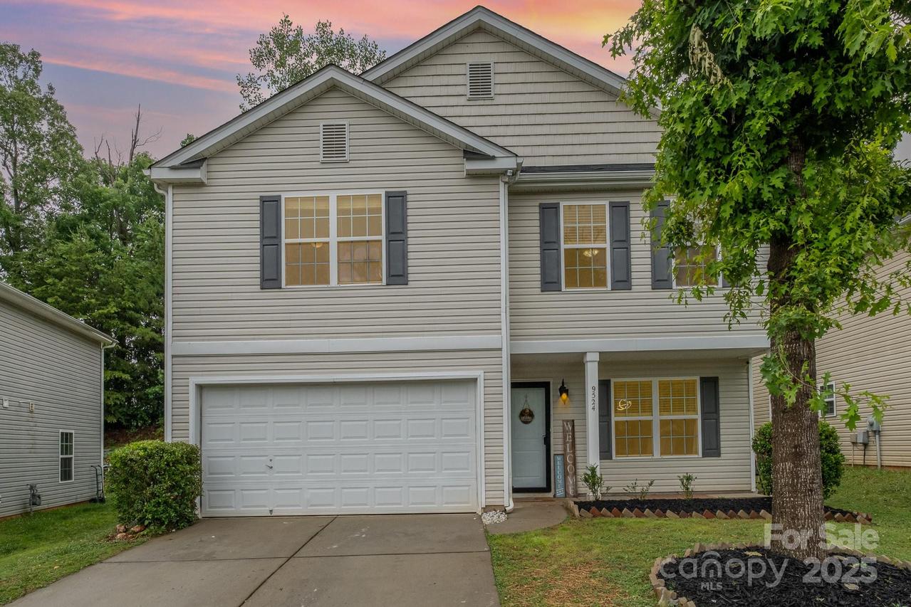 9524 Eagle Feathers Dr., Charlotte, NC 28214