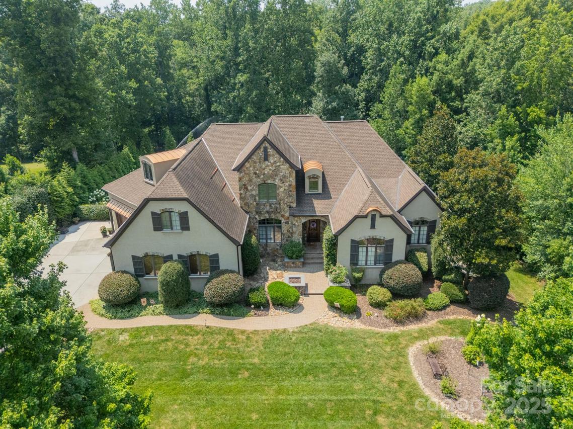 1032 Seminole Dr., Waxhaw, NC 28173