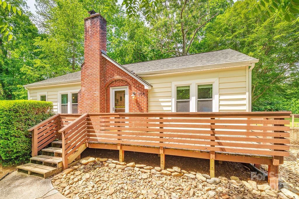 106 Shelburne Rd., Asheville, NC 28806