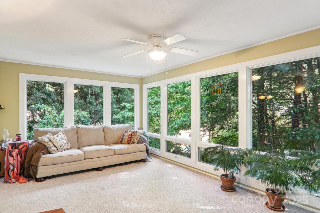 123 Brandymill Loop, Etowah, NC 28729