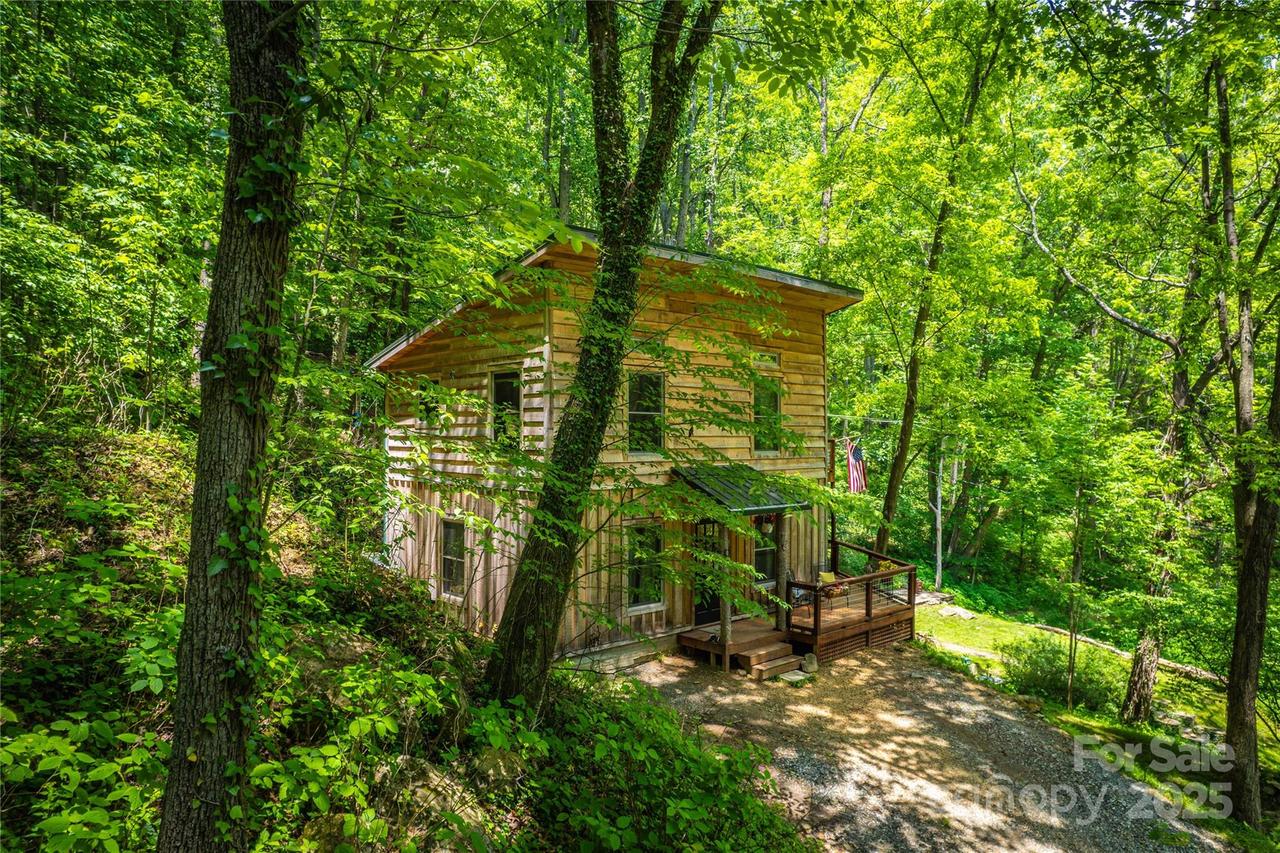 6321 Nc 63 Hwy., Leicester, NC 28748