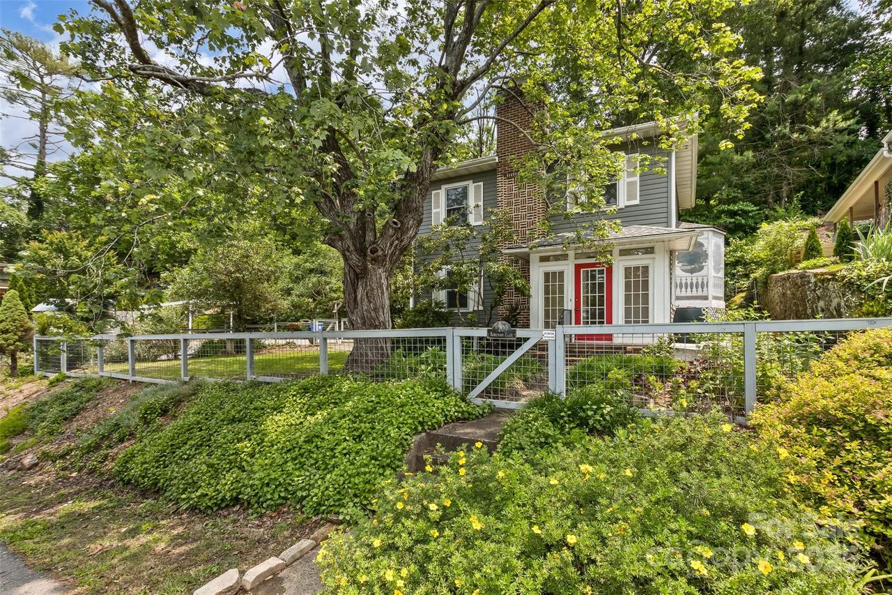 20 Kenilwood Pl., Asheville, NC 28803