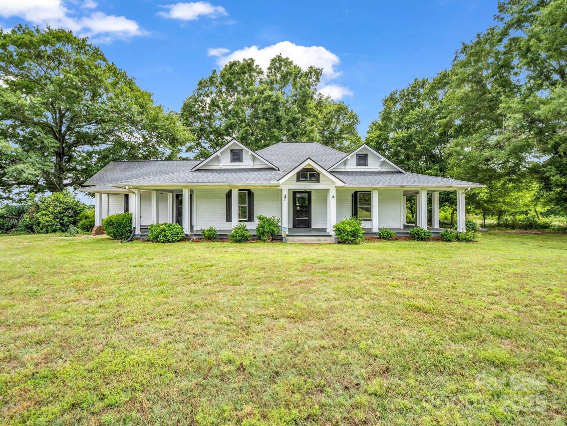 226 Dobbins Rd., Ellenboro, NC 28040