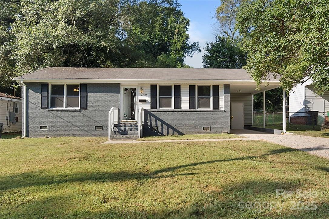 2701 Ravencroft Dr., Charlotte, NC 28208