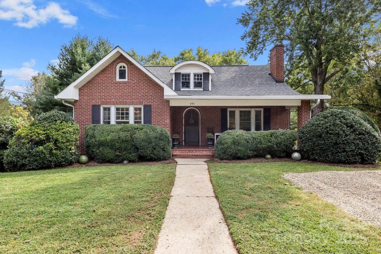 495 Fairview Rd., Asheville, NC 28803