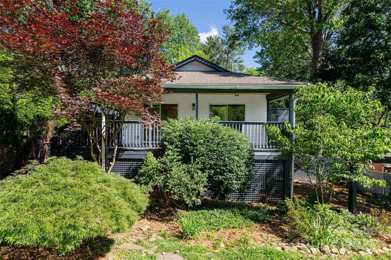 110 Annandale Ave., Asheville, NC 28801