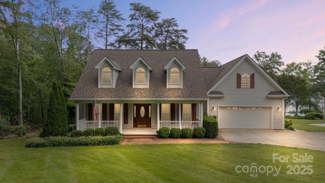 9372 Island Point Rd., Sherrills Ford, NC 28673
