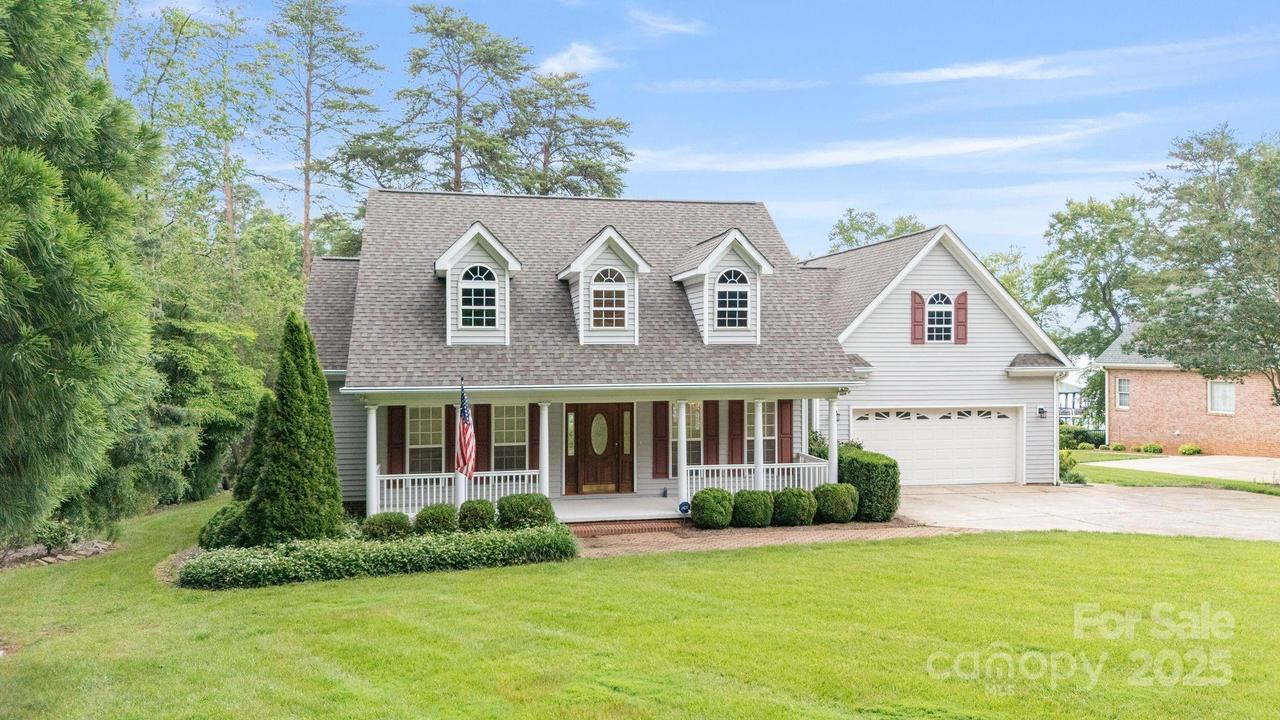 9372 Island Point Rd., Sherrills Ford, NC 28673
