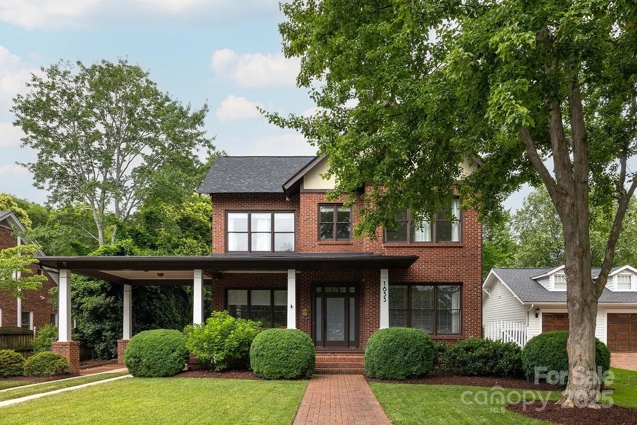 1833 The Plz., Charlotte, NC 28205