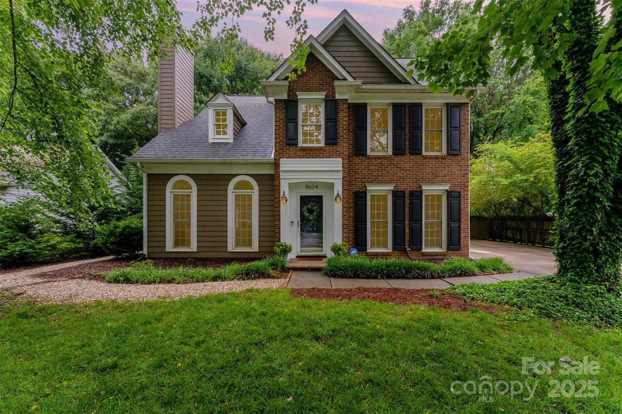 8624 Canter Post Dr., Charlotte, NC 28216