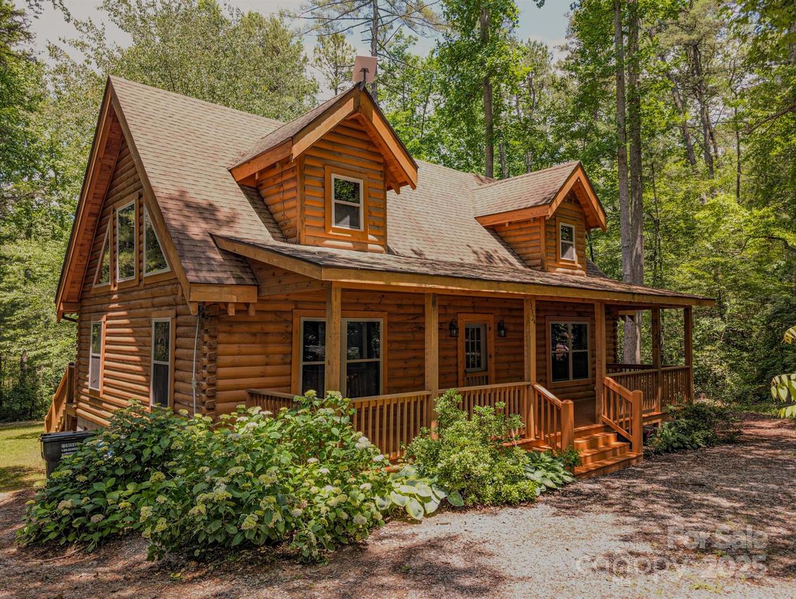 3374 Locust Grove Rd., Hendersonville, NC 28792