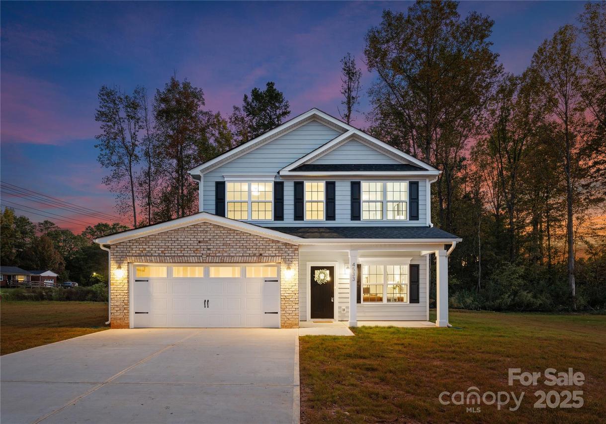 228 Ventner Ct., Charlotte, NC 28214