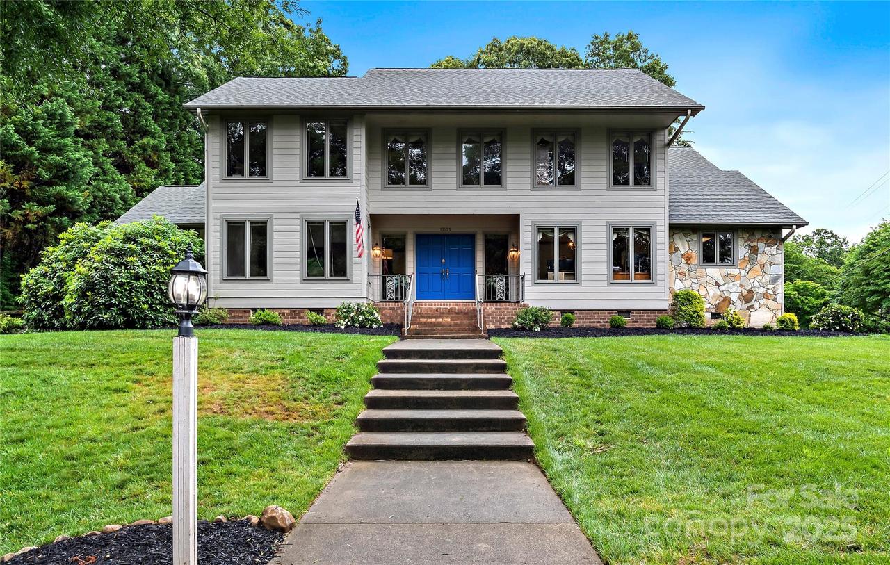 1201 Cliffspring Ct., Winston Salem, NC 27104