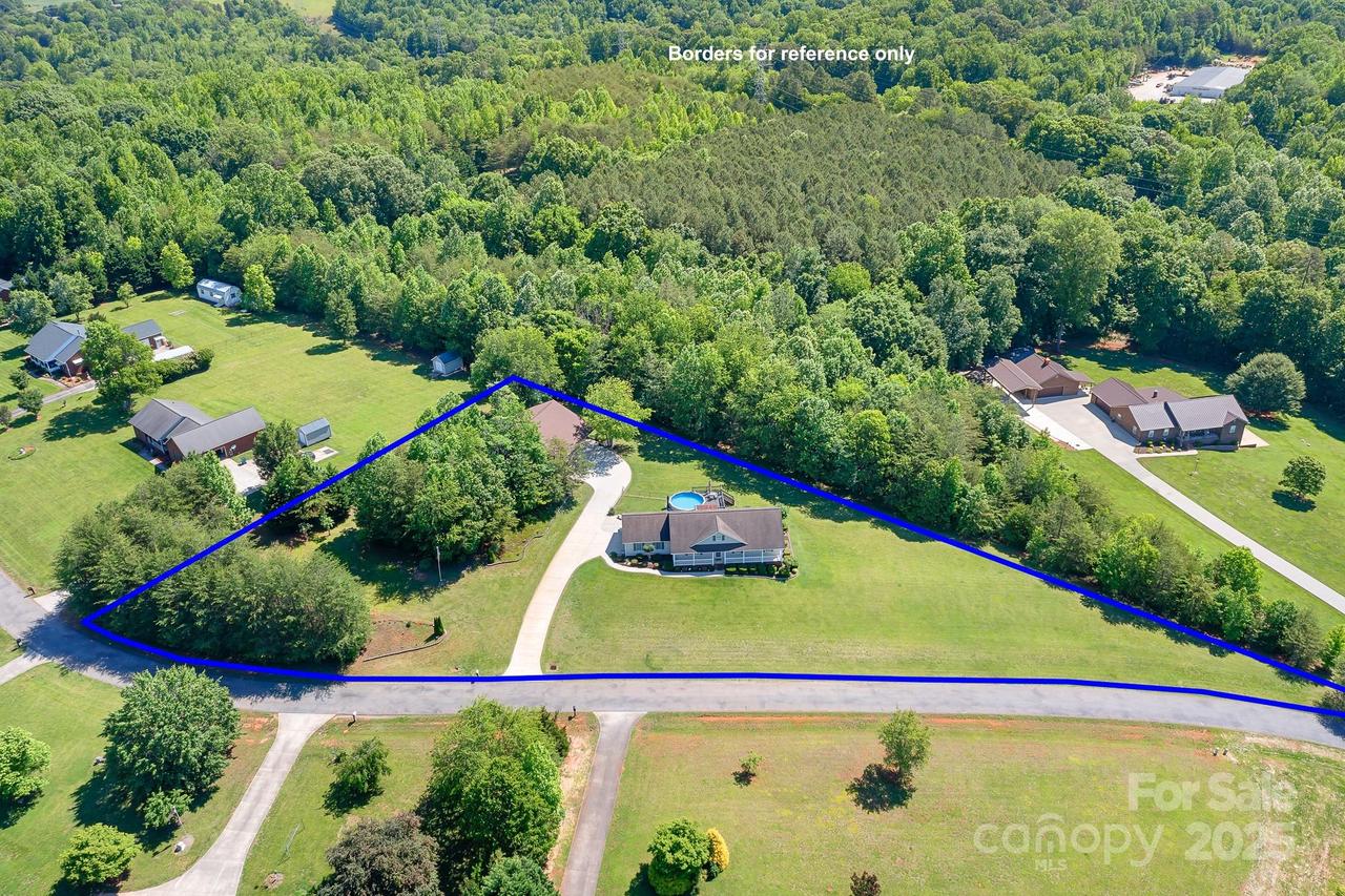 136 Barringer Dr., Statesville, NC 28625