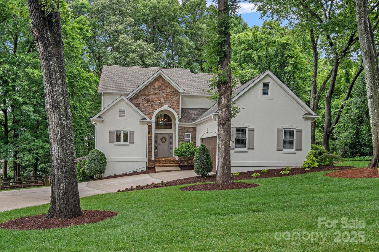 20312 Deep Cove Ct., Cornelius, NC 28031