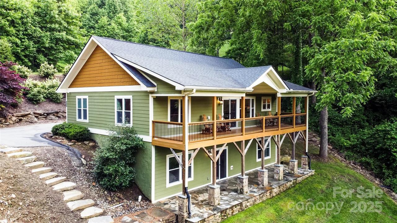 171 View Ridge Pkwy., Leicester, NC 28748