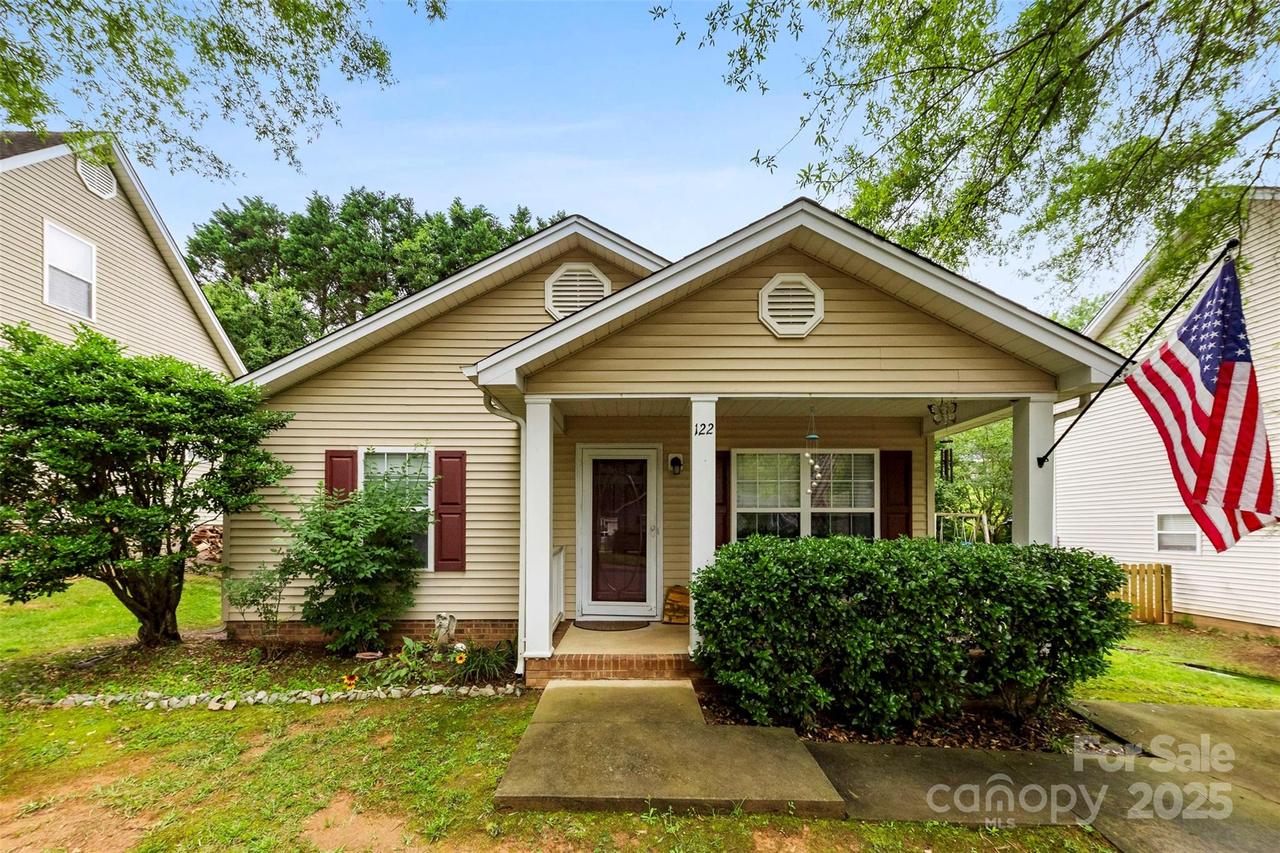 122 Pratt St., Belmont, NC 28012