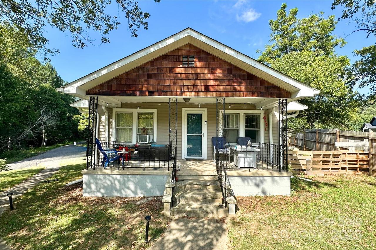 104 Old Fort Rd., Fairview, NC 28730