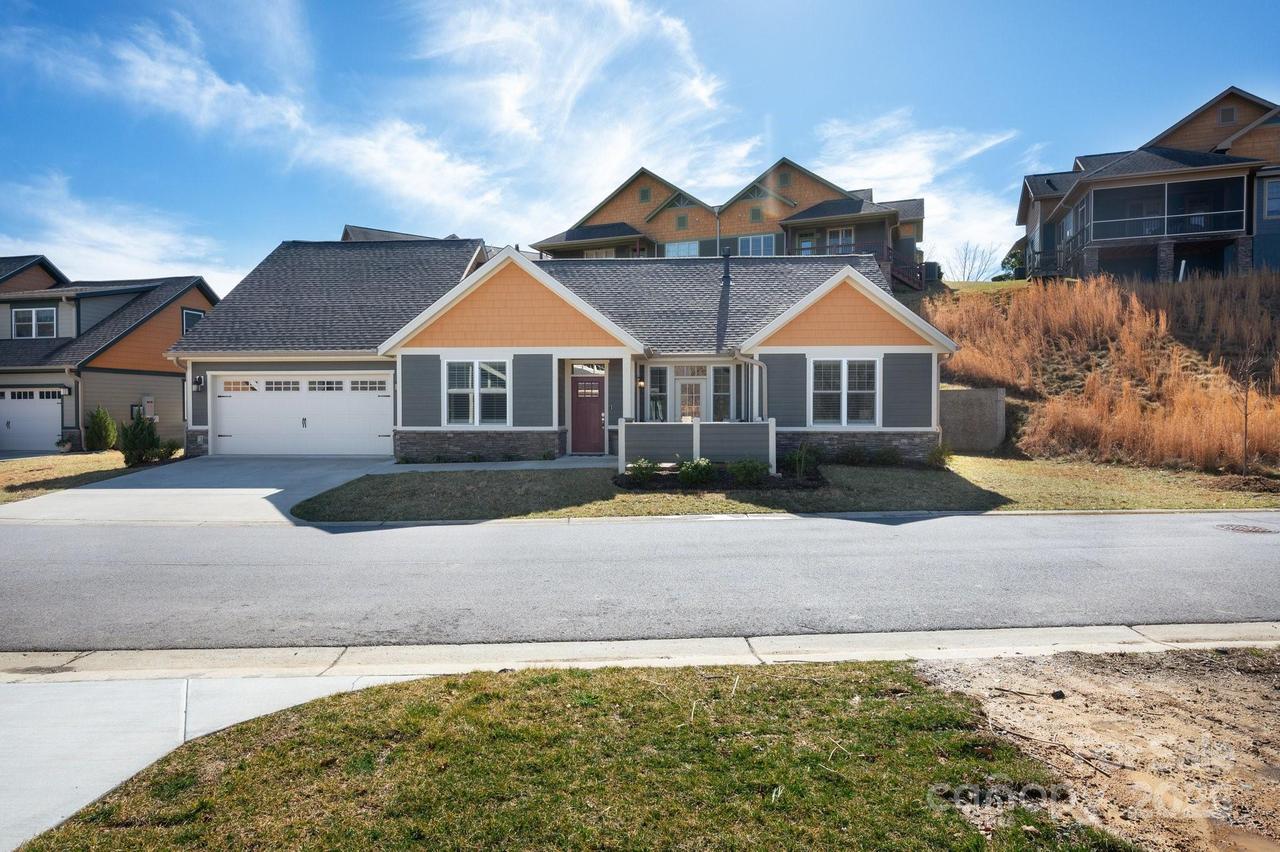 76 Creekside View Dr., Asheville, NC 28804