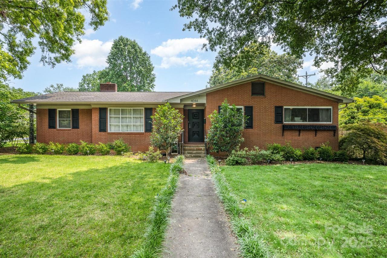 4044 Somerdale Ln., Charlotte, NC 28205