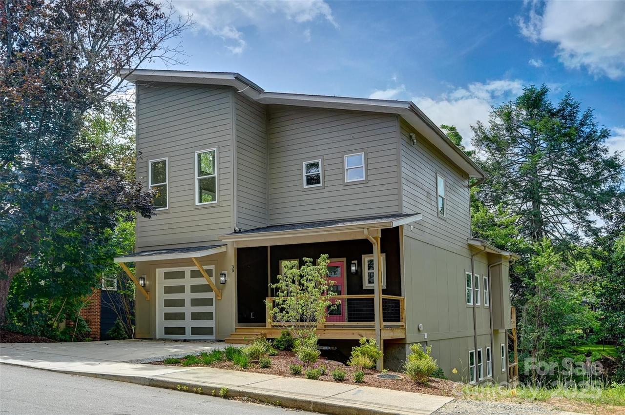 30 Sand Hill Rd., Asheville, NC 28806