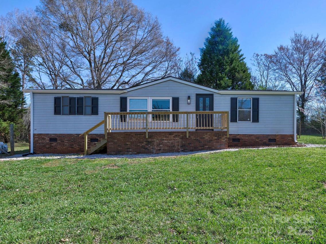1038 Gold Mine Dr., Catawba, NC 28609