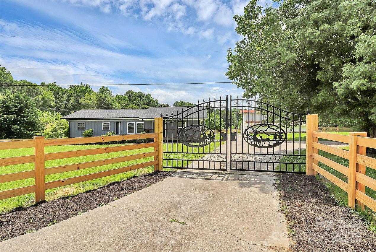 117 Autumn Woods Dr., Kings Mountain, NC 28086