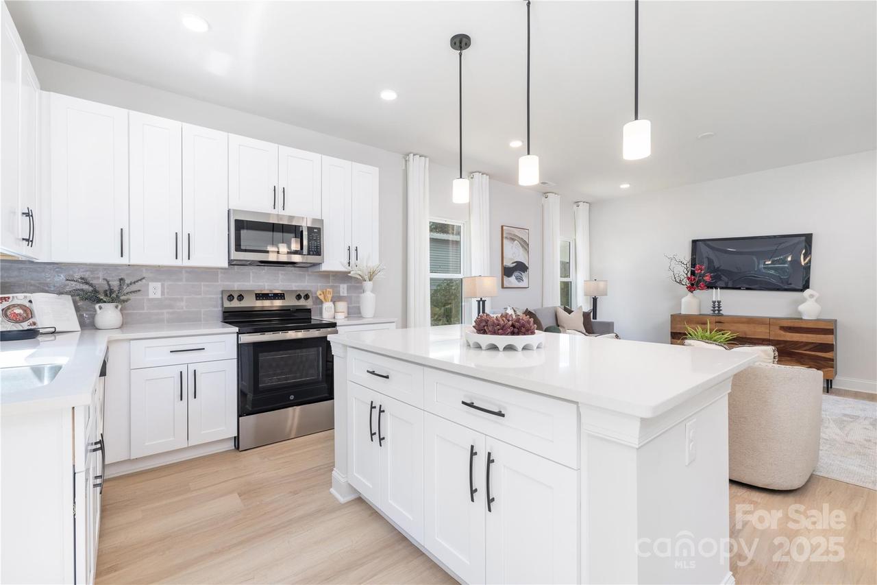 7805 Shadow Lawn Rd., Charlotte, NC 28269