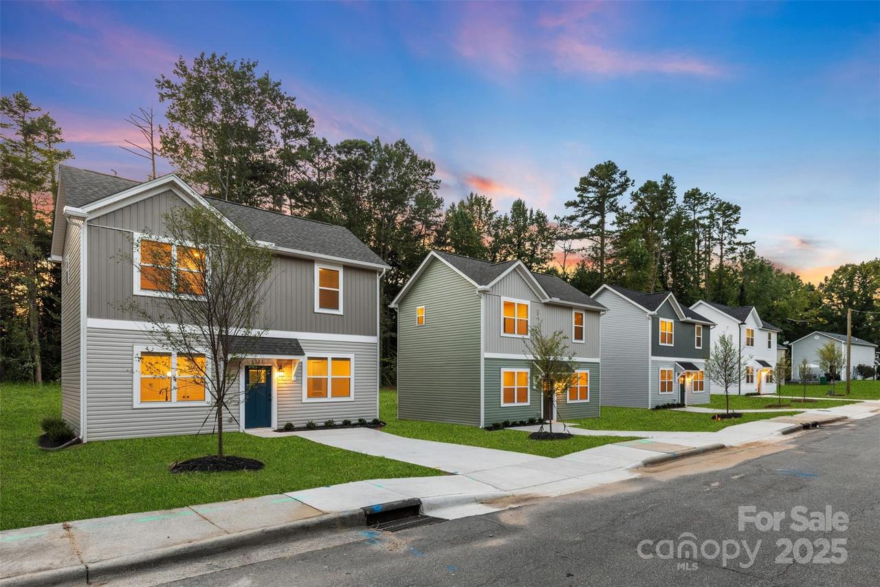 6327 Carver Blvd., Charlotte, NC 28269