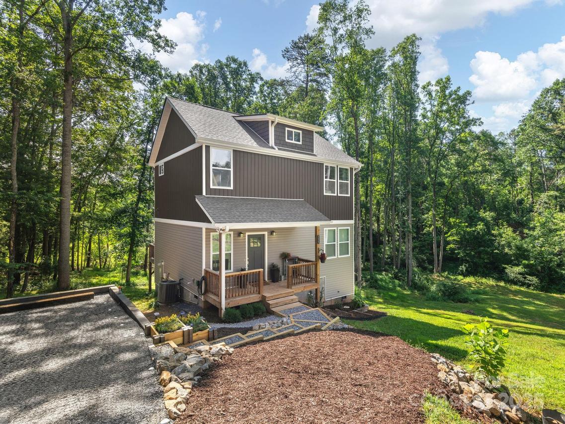 111 Mears Ridge Dr., Asheville, NC 28806