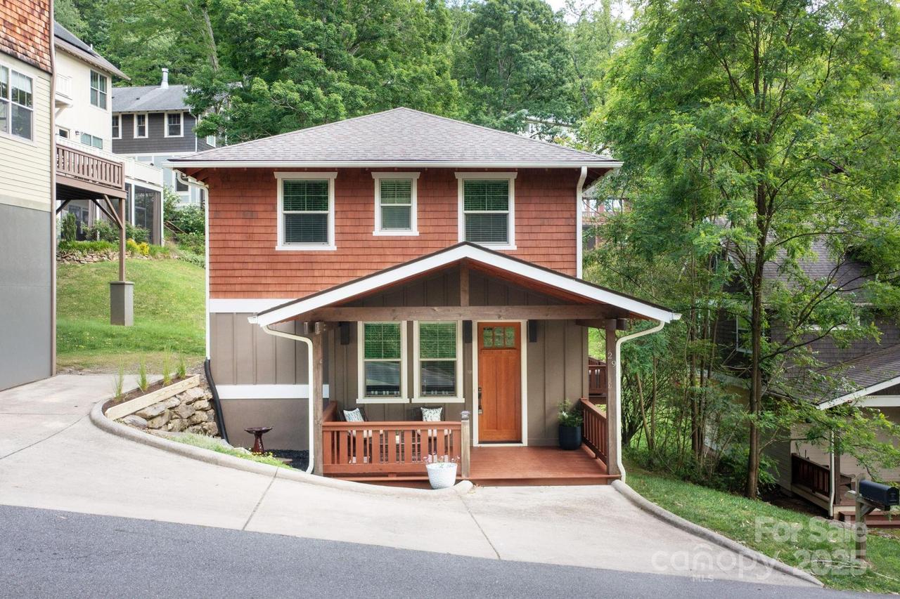 29 Shady Park Ln., Asheville, NC 28804