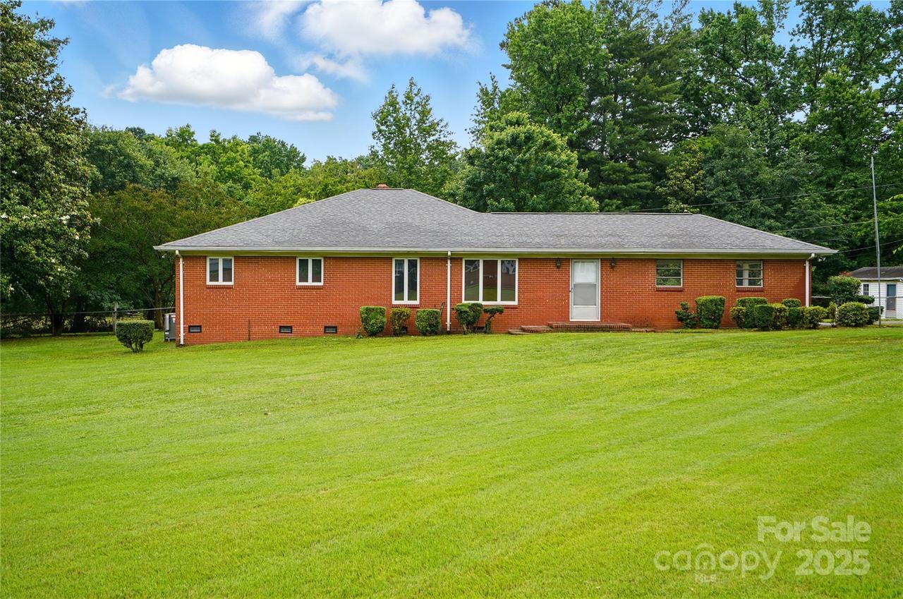 6900 Ridge Lane Rd., Charlotte, NC 28262