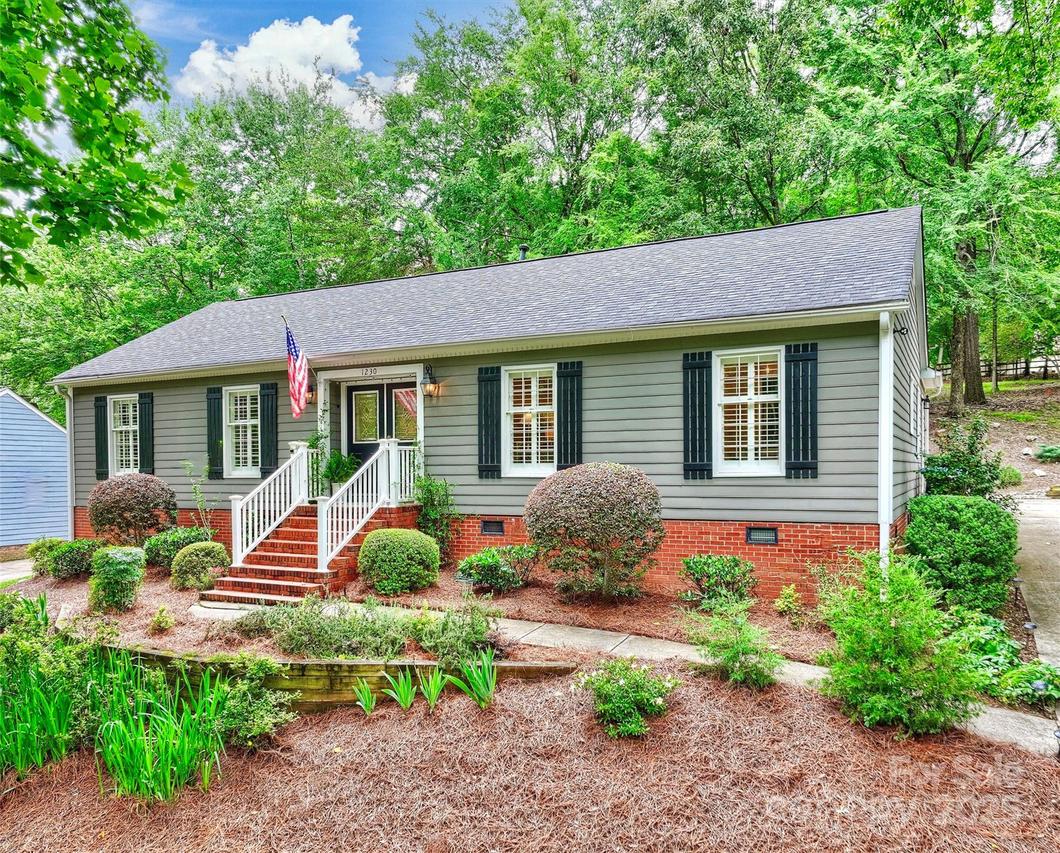 1230 Somersby Ln., Matthews, NC 28105