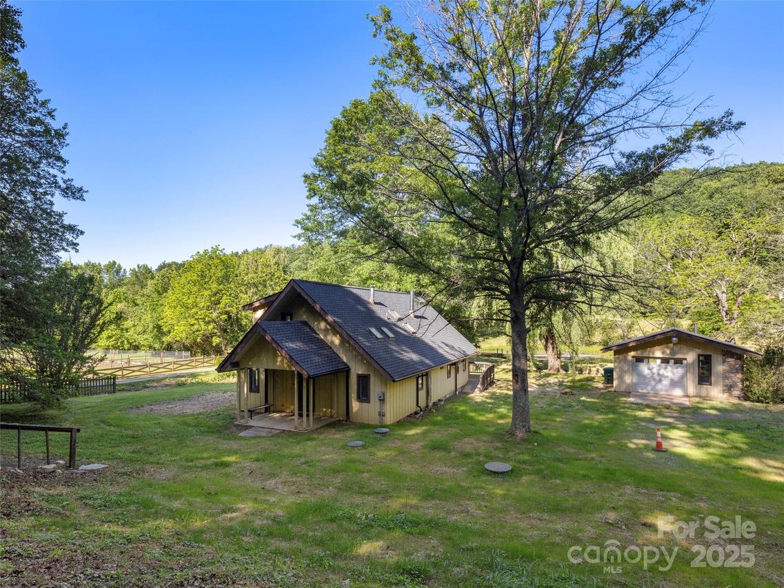 272 Pinners Cove Rd., Asheville, NC 28803