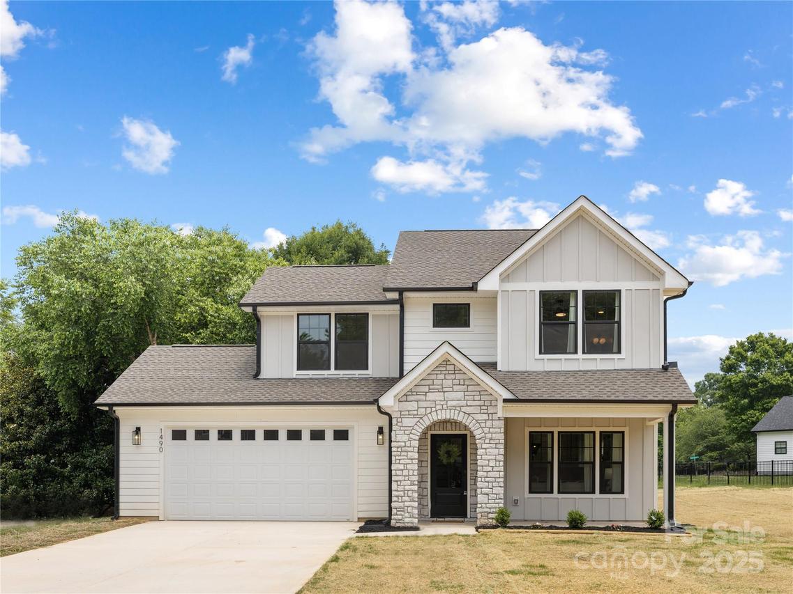 1490 White Hall Pl., Gastonia, NC 28056