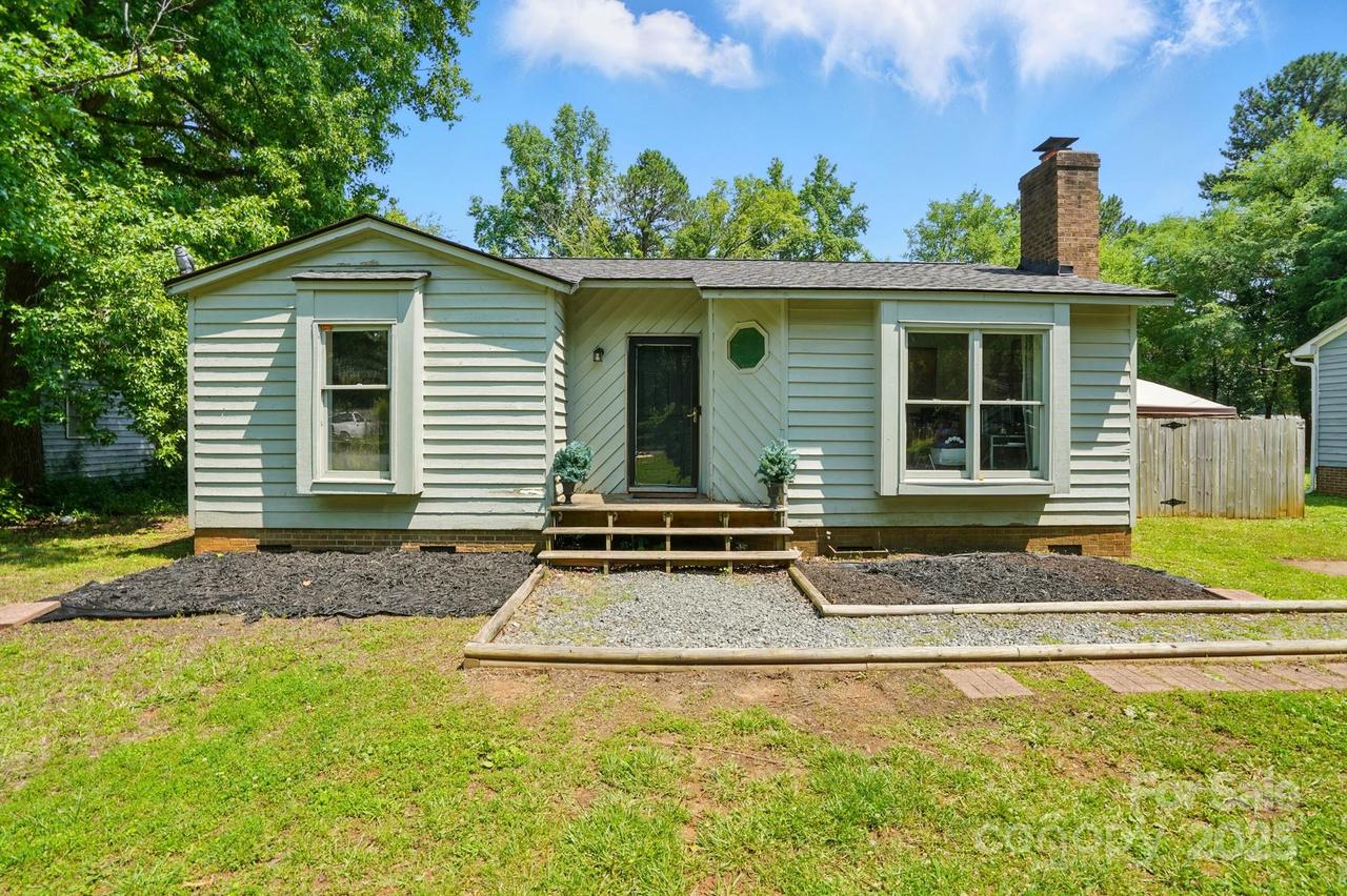 6718 Pueblo Ln., Charlotte, NC 28227