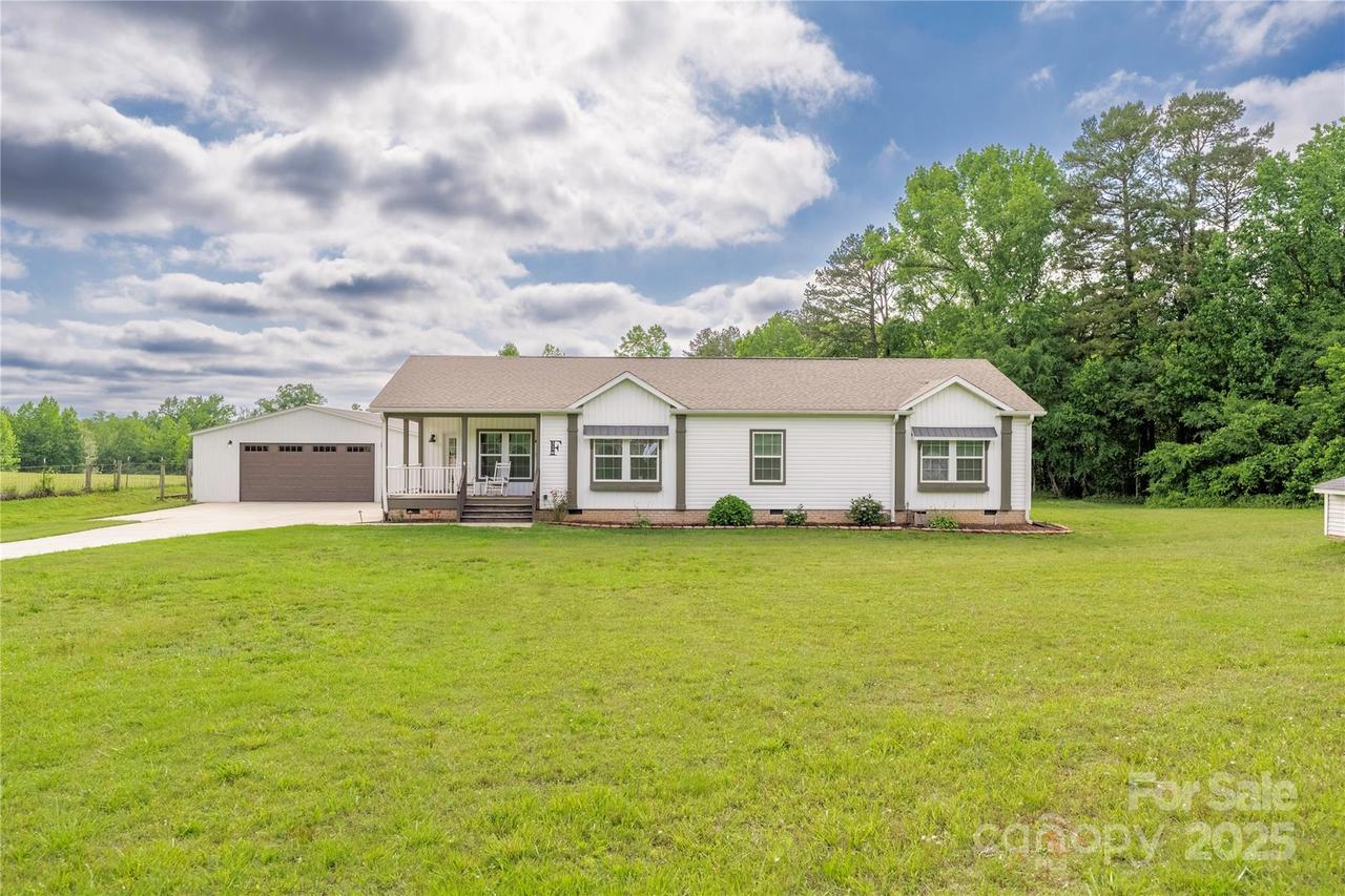 326 Teeter Rd., Mooresville, NC 28115