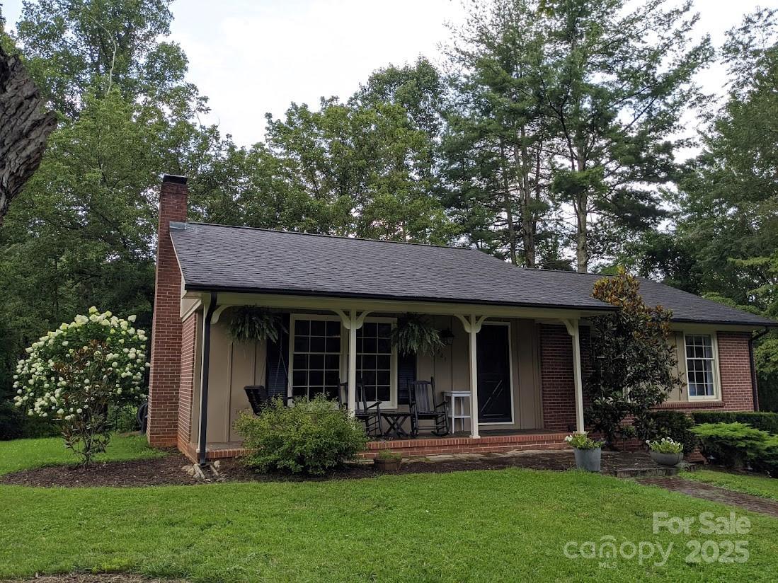 321 Donnybrook Dr., Asheville, NC 28806