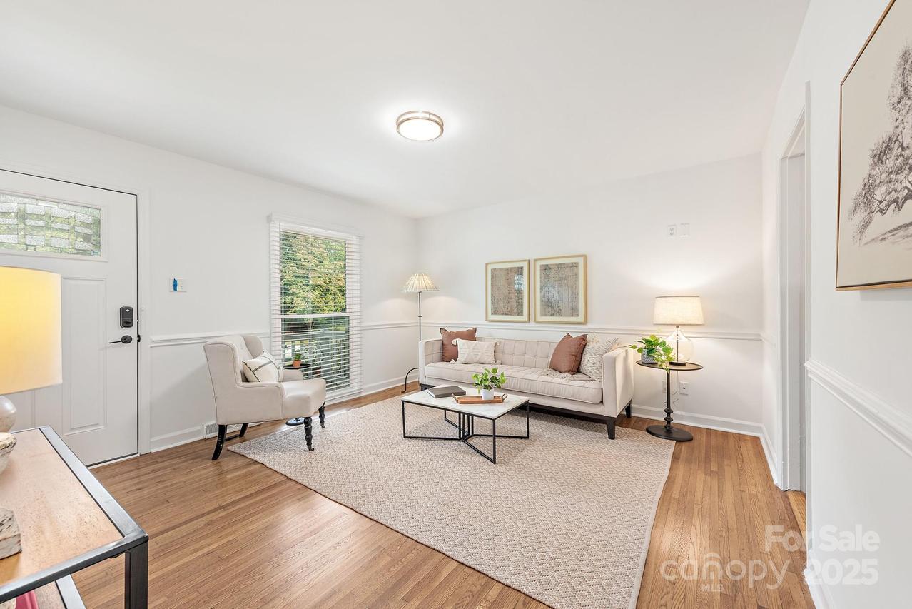 4533 Gainesborough Rd., Charlotte, NC 28205