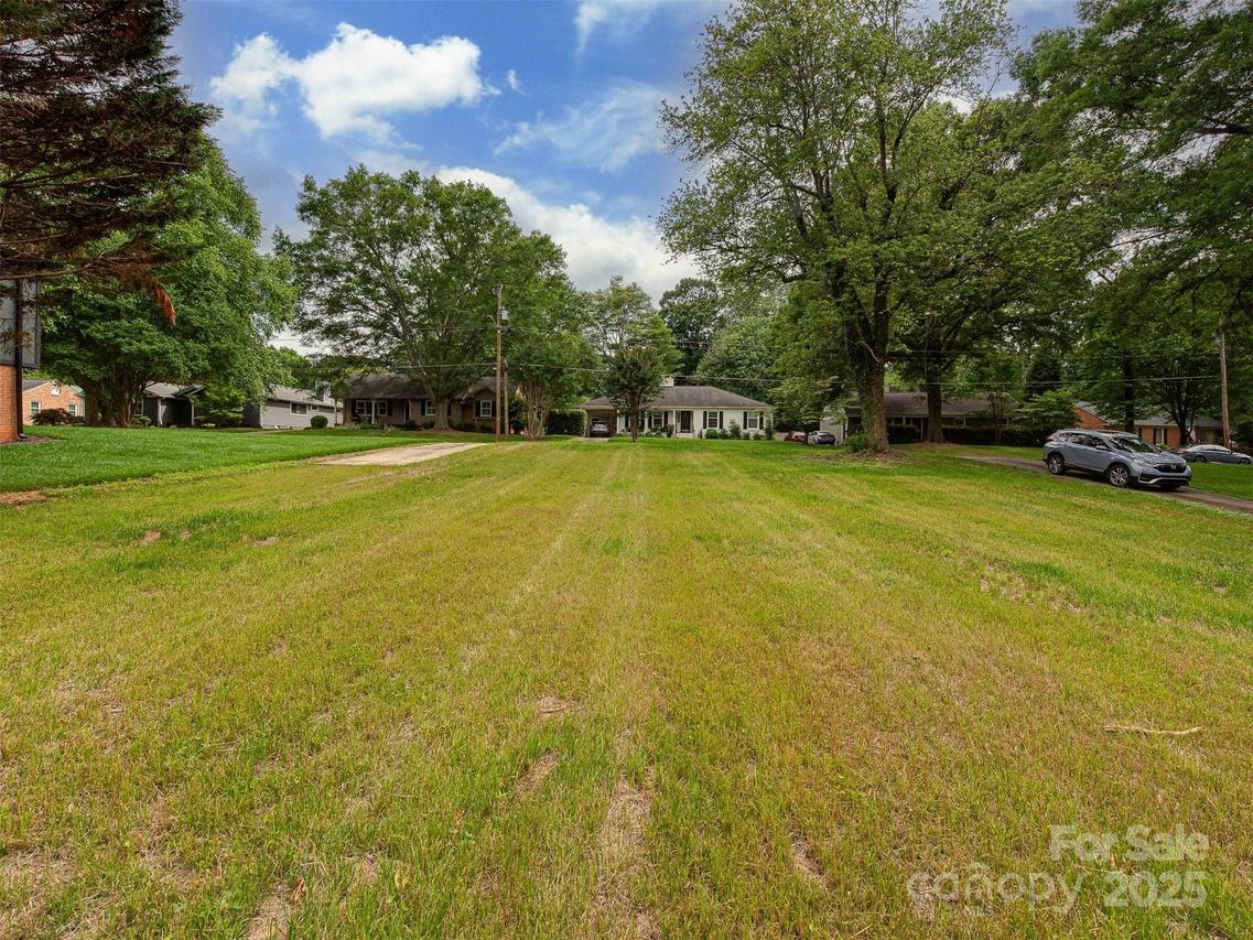 4045 Rutherford Dr., Charlotte, NC 28210