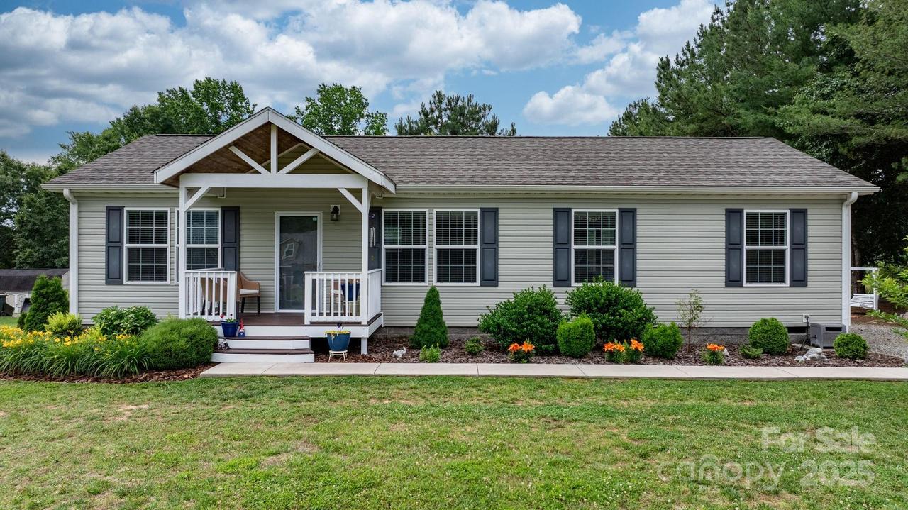 2843 Hopewell Church Rd., Sherrills Ford, NC 28673